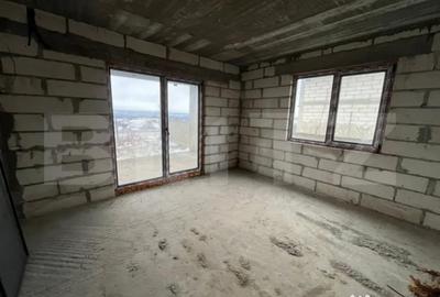 Casă cu 6 camere cu Teren 500 Mp în Central - 4