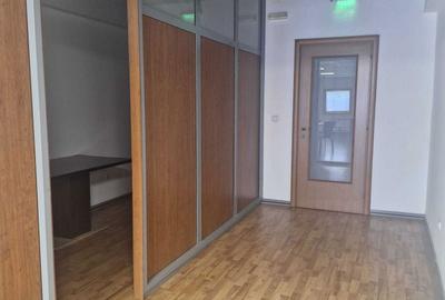 Spațiu comercial, de 104 mp, în Fundeni