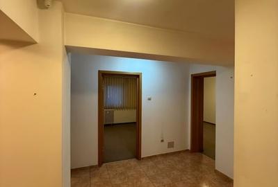 Apartament cu 3 camere decomandat în Decebal - 5