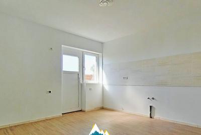 Casă cu 6 camere cu Teren 290 Mp în Sânleani - 2