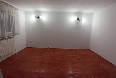 Casă cu 2 camere cu Teren 1290 Mp în Mitocu Dragomirnei - 9