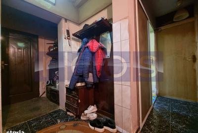 Apartament cu 4 camere semidecomandat în Tineretului