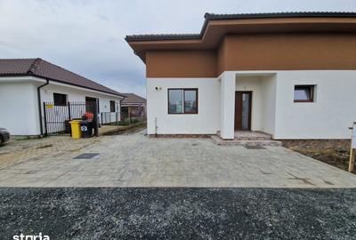 Casă cu 4 camere cu Teren 250 Mp în Bucovăț - 6