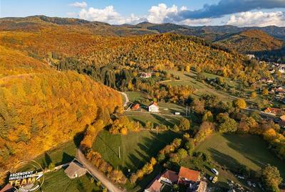 Casă cu 4 camere cu Garaj în Periferie - 7