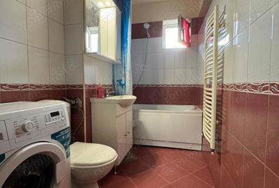 Garsonieră decomandată în Noua