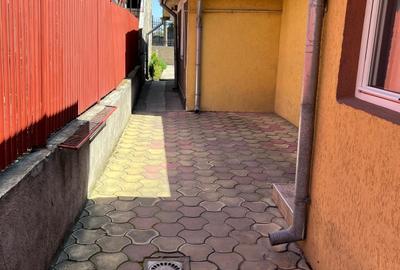 Casa cu 2 corpuri si magazin, teren 241 mp, zona 9 Mai, toate utilitatile - 7
