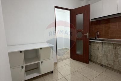 Apartament cu 3 camere decomandat în Bordei - 11