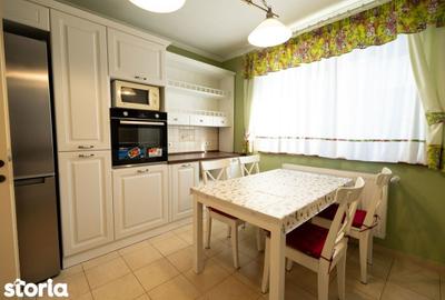 Apartament cu 4 camere în Baciu