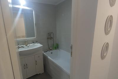 Casă de închiriat  cu 3 camere decomandate, zona Palazu Mare - 6