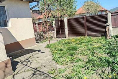 Casă cu 3 camere cu Teren 678 Mp în Central - 2
