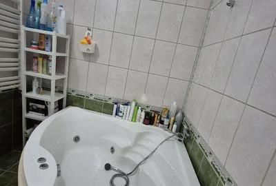 Casă cu 5 camere cu Teren 158 Mp în Central