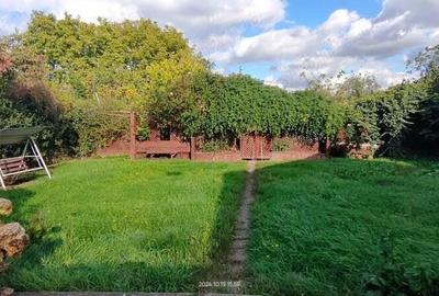 Teren de 1800 mp, în Central - 19