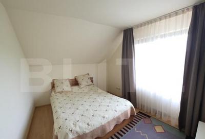 Casa de vanzare, 6 camere, 340 mp, cu 22 arii de teren, zona - 16