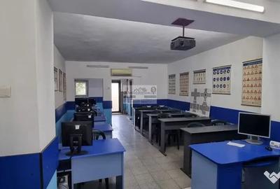 Spațiu comercial, de 63 mp, în Central - 4
