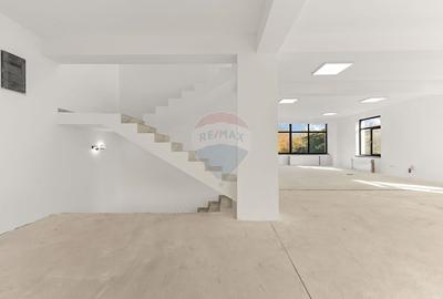 Spațiu comercial, de 410 mp, în Central - 10