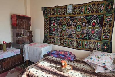 Casă cu 2 camere cu Teren 680 Mp în Central - 1