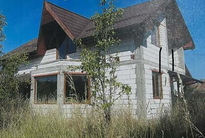 Casă cu 5 camere în Călușeri - 4