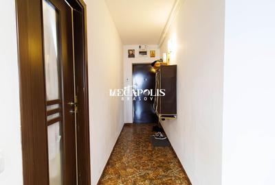 Apartament cu 2 camere decomandat în Tractorul - 12