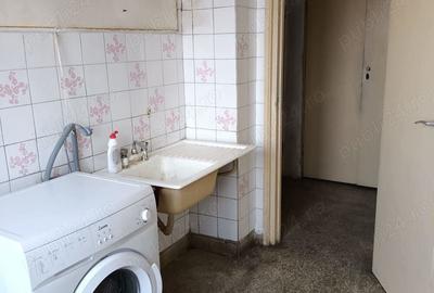 Apartament cu 3 camere decomandat în Lujerului - 8