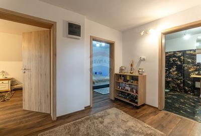 Casa / Vila cu 6 camere de vanzare in Tarlungeni - 19