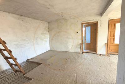 Casa generoasa cu teren de 1186 mp intravilan-Retevoiesti -Pietrosani-Arges! - 2