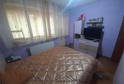 Apartament cu 2 camere decomandat în Micro II - 15