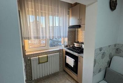Apartament cu 2 camere decomandat în Republicii