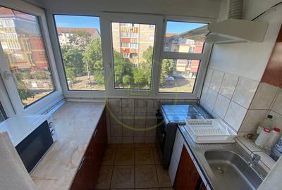 Apartament cu 3 camere decomandat, mobilat în Rogerius - 7