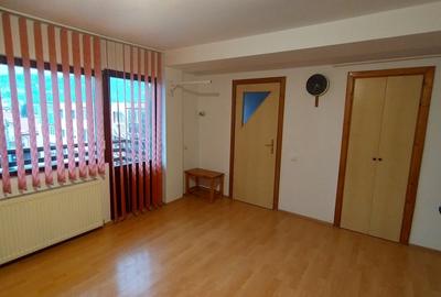 Garsonieră decomandată în Central - 10