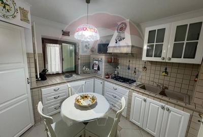 Apartament cu 4 camere de vanzare in zona Exterior Est