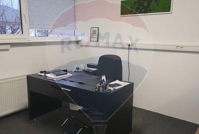 Spațiu comercial, de 160 mp, în Central - 4