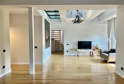 Apartament cu 4 camere semidecomandat în Dorobanți