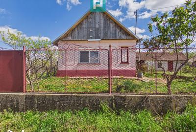 Casă cu 4 camere cu Teren 1151 Mp în Sânmartin