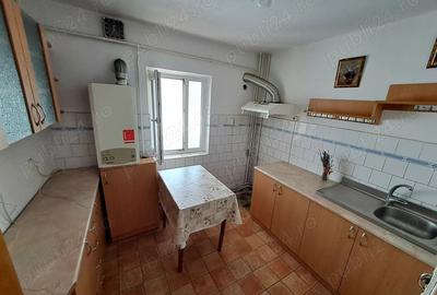 Vand apartament 2 camere etaj 2 in Boto?ani zona ?colii nr.8 - 5