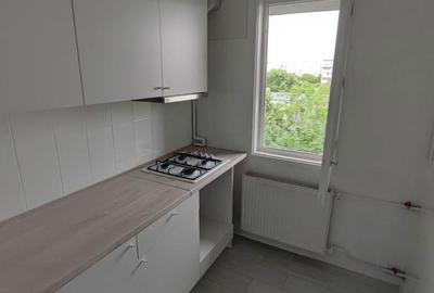 Apartament cu 2 camere semidecomandat în Berceni