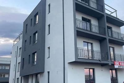 Apartament cu 3 camere decomandat în Girocului - 4