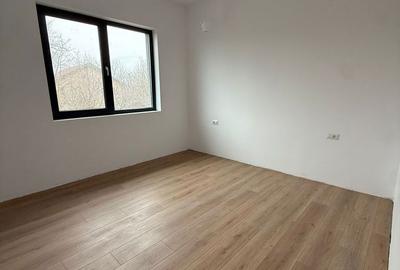 Casă cu 4 camere cu Teren 50 Mp în Drumul Taberei - 6