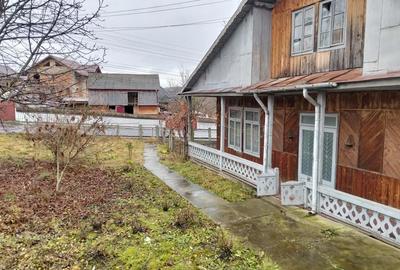 Casă cu 4 camere cu Teren 2285 Mp în Bălțătești - 2