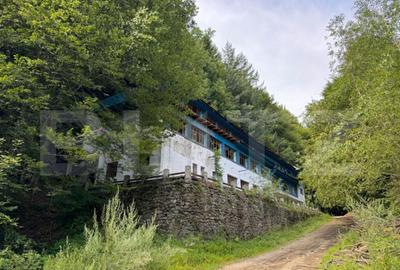 Cladire cu potential turistic, zona Gureni - 1