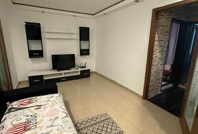 Apartament cu 3 camere semidecomandat, mobilat în Viziru 1 - 3