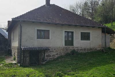 Casă cu 4 camere în Ociu - 5