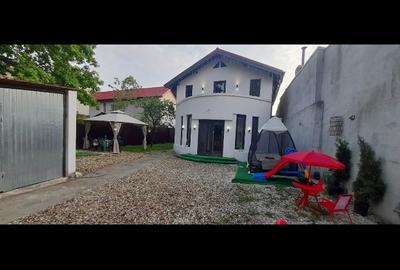 Vila sector 5 300mp - 1