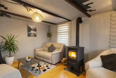 Casă cu 3 camere cu Piscina în Podu Oltului - 12