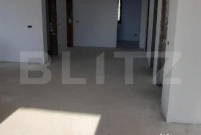 Casă cu 5 camere cu Teren 950 Mp în Central - 4