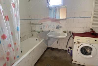 Casă cu 3 camere cu Teren 602 Mp în Vest