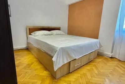 Apartament cu 3 camere decomandat în Central - 2