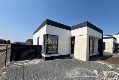 Casa Individuala - 3 camere -2 bai - 2