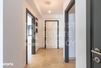 Casă cu 5 camere cu Teren 120 Mp în Central