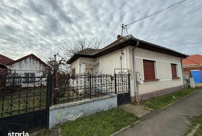 Casă cu 3 camere cu Teren 855 Mp în Ghiroda