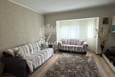 Apartament cu 3 camere decomandat, mobilat în Faleza Nord